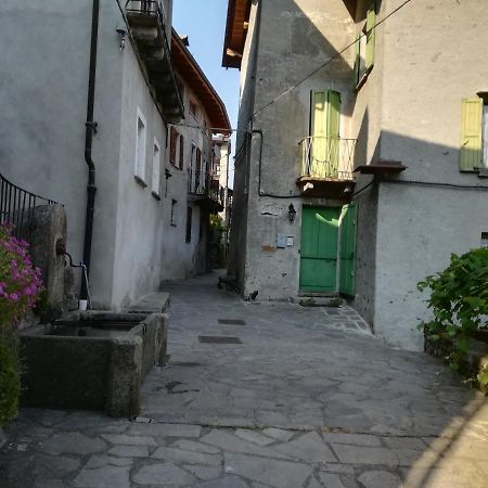 Villa La Piccionaia Varallo Esterno foto