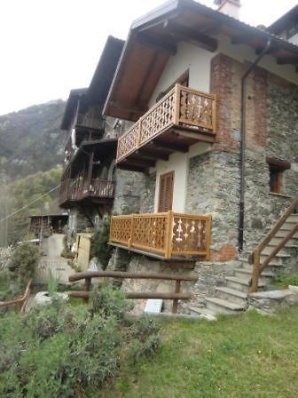 Villa La Piccionaia Varallo Esterno foto